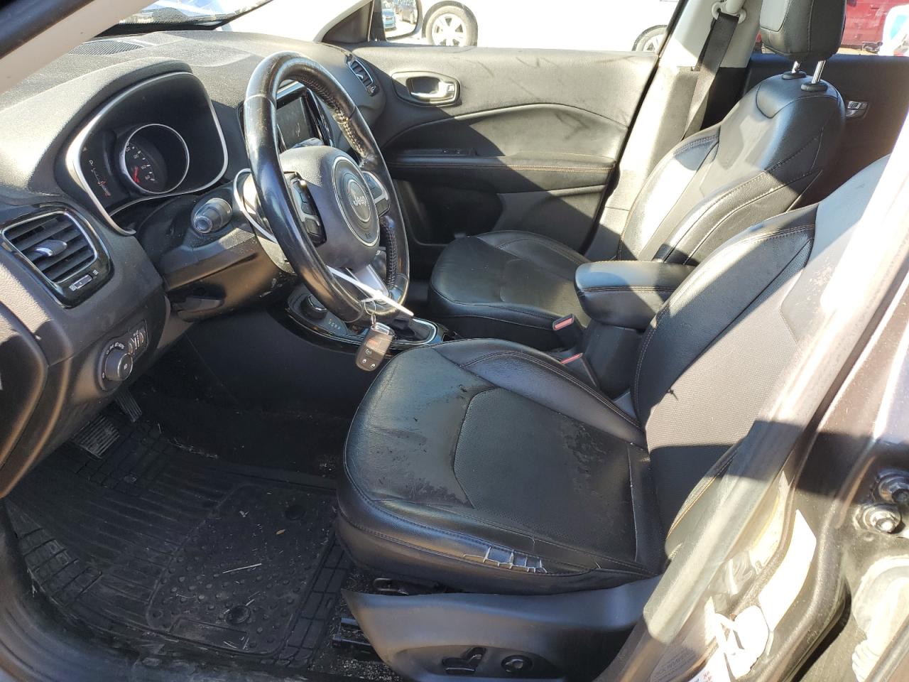 2019 Jeep Compass Limited VIN: 3C4NJDCB3KT812079 Lot: 92840495