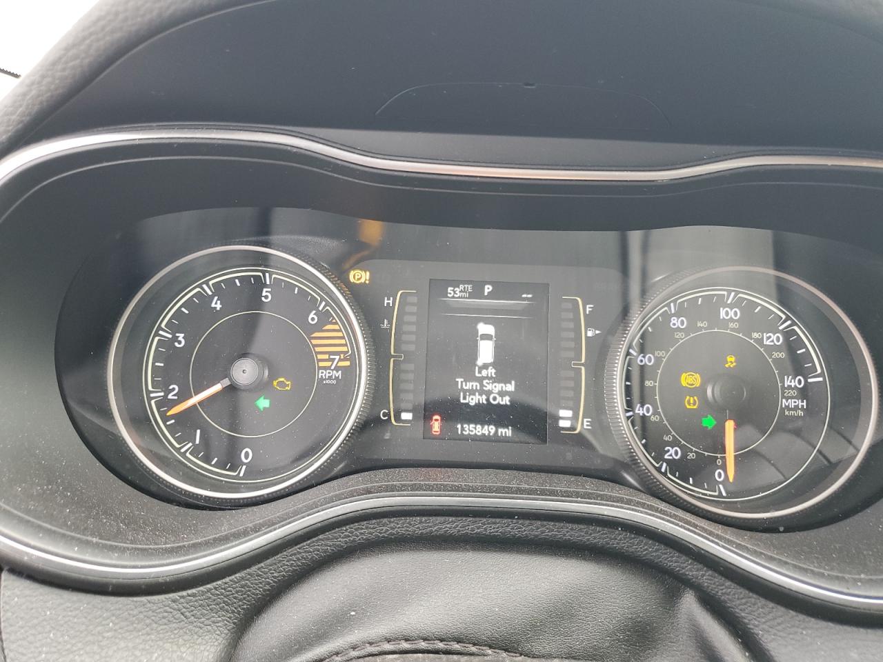 2019 Jeep Cherokee Latitude VIN: 1C4PJLCB4KD450451 Lot: 91022895