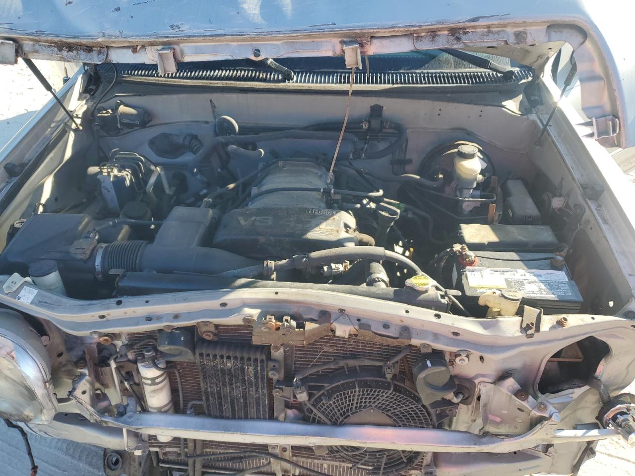 2002 Toyota Sequoia Sr5 VIN: 5TDZT34A82S104979 Lot: 92793865