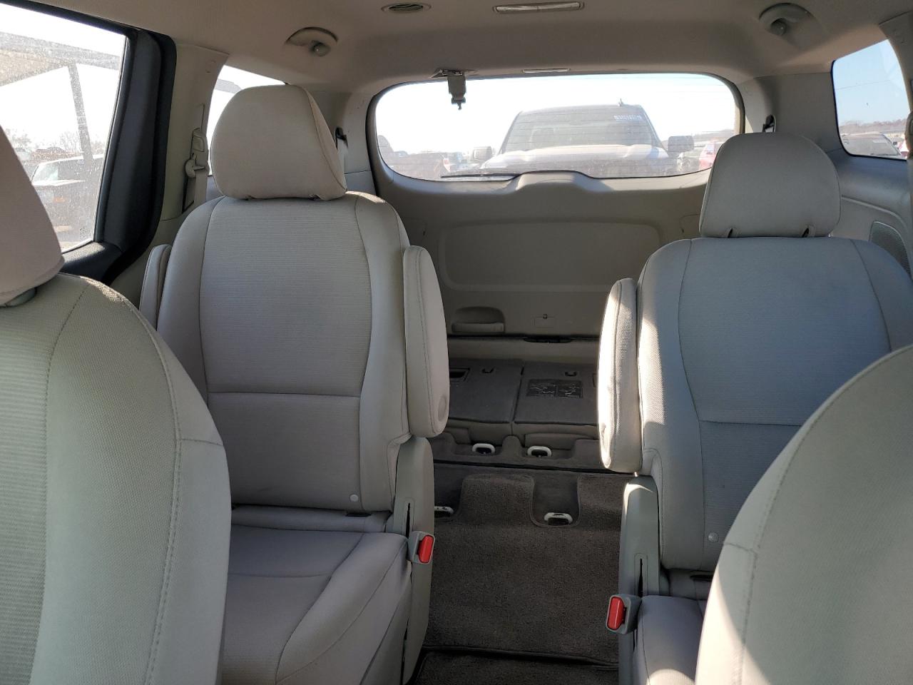 2015 Kia Sedona L VIN: KNDMA5C13F6029417 Lot: 93657965