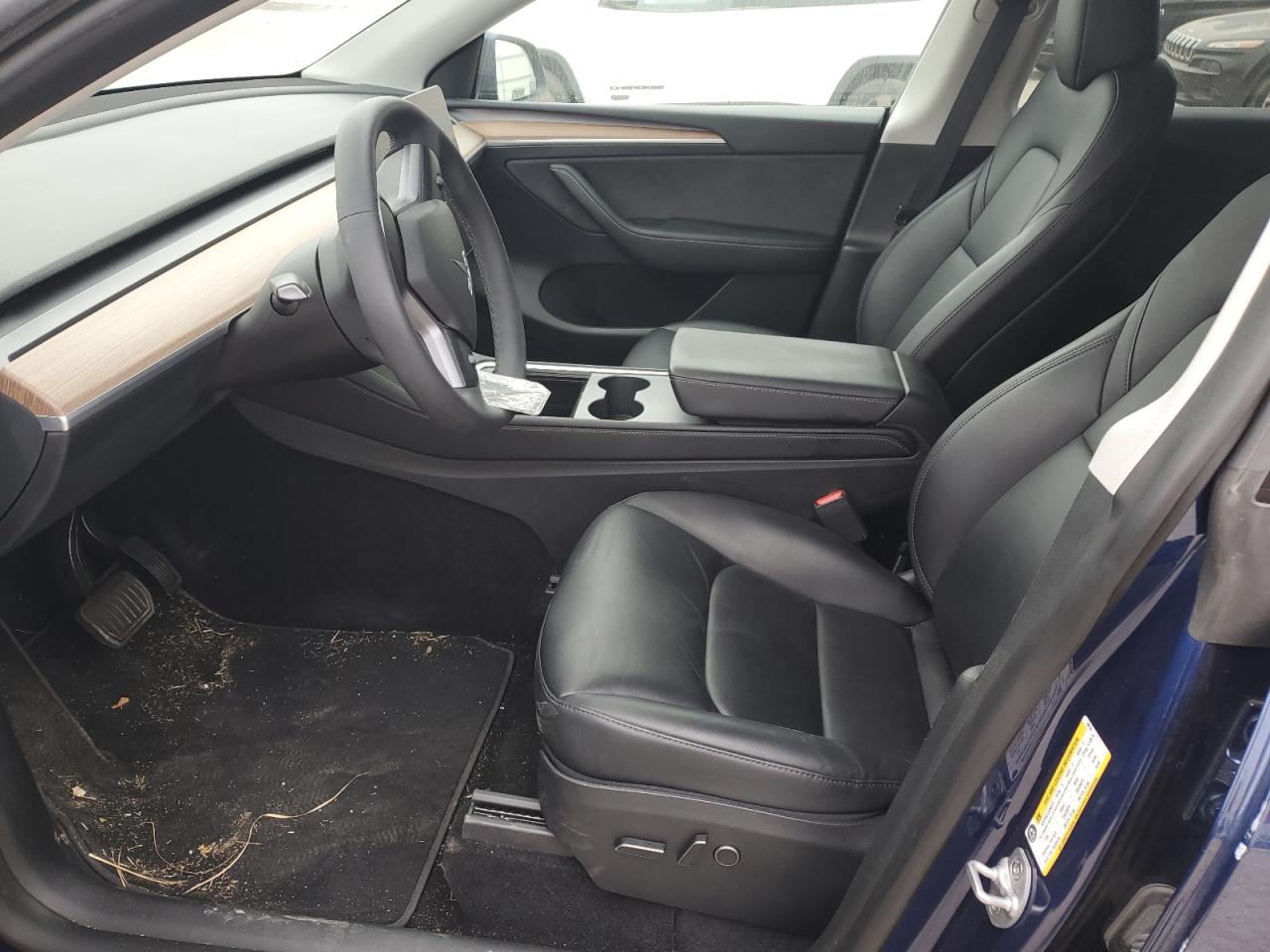 2023 Tesla Model Y VIN: 7SAYGDEE2PF748130 Lot: 93035715