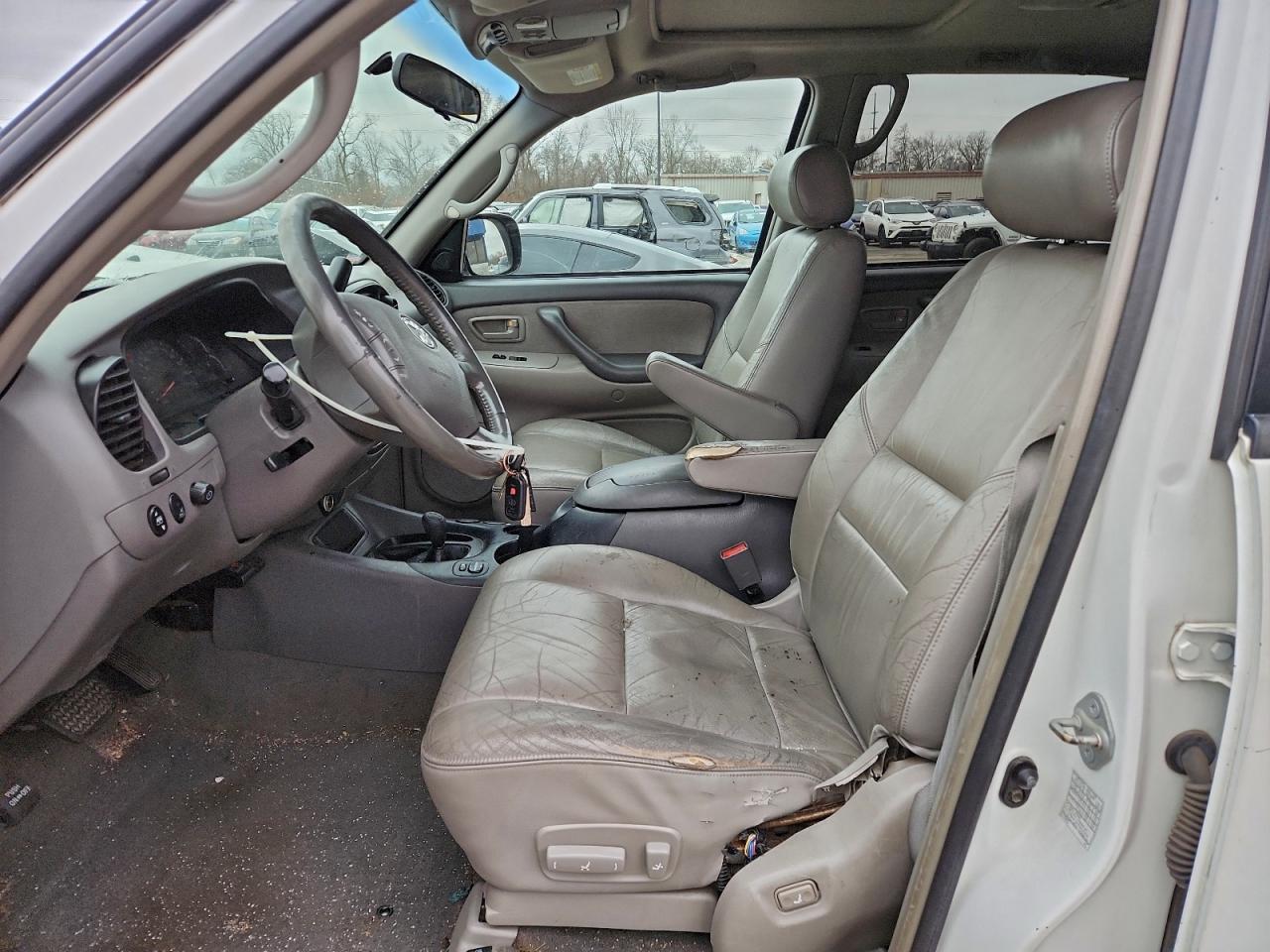 2004 Toyota Sequoia Sr5 VIN: 5TDBT44AX4S218881 Lot: 92628565