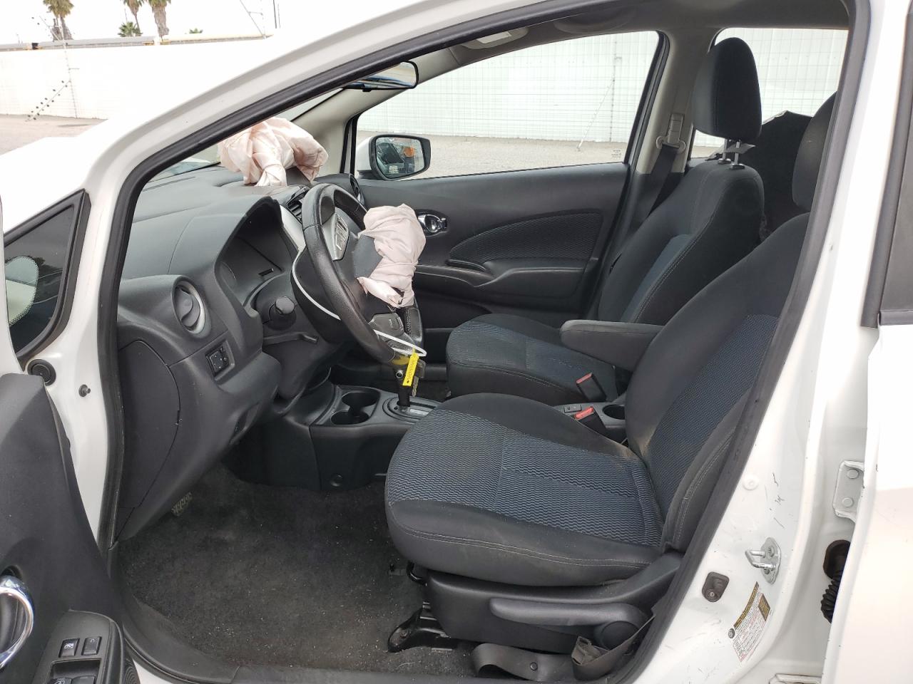 2015 Nissan Versa Note S VIN: 3N1CE2CP3FL370876 Lot: 91275255