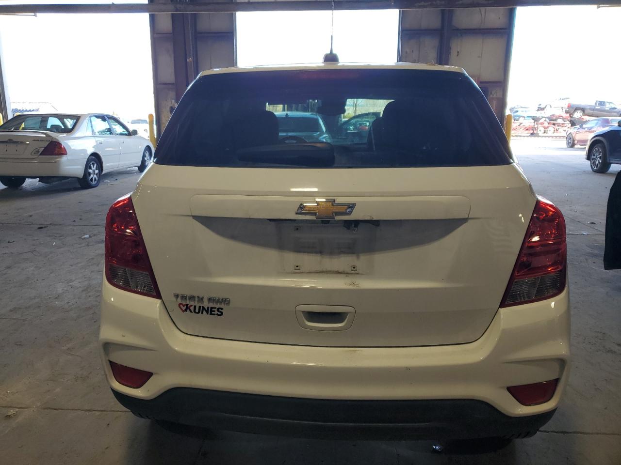 2019 Chevrolet Trax Ls VIN: 3GNCJNSB4KL225704 Lot: 91967515