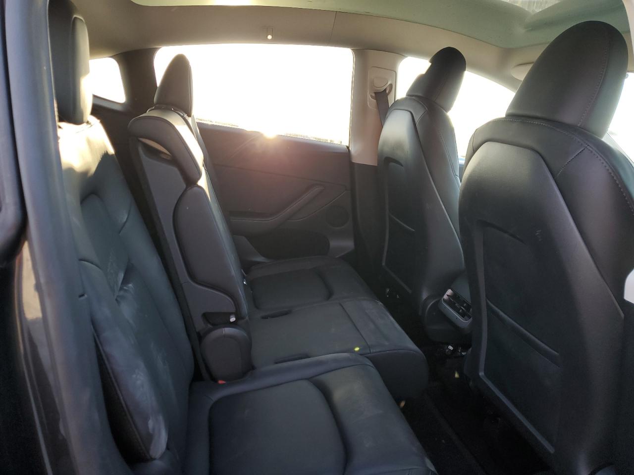 2024 Tesla Model Y VIN: 7SAYGAEE0RF038421 Lot: 80219915