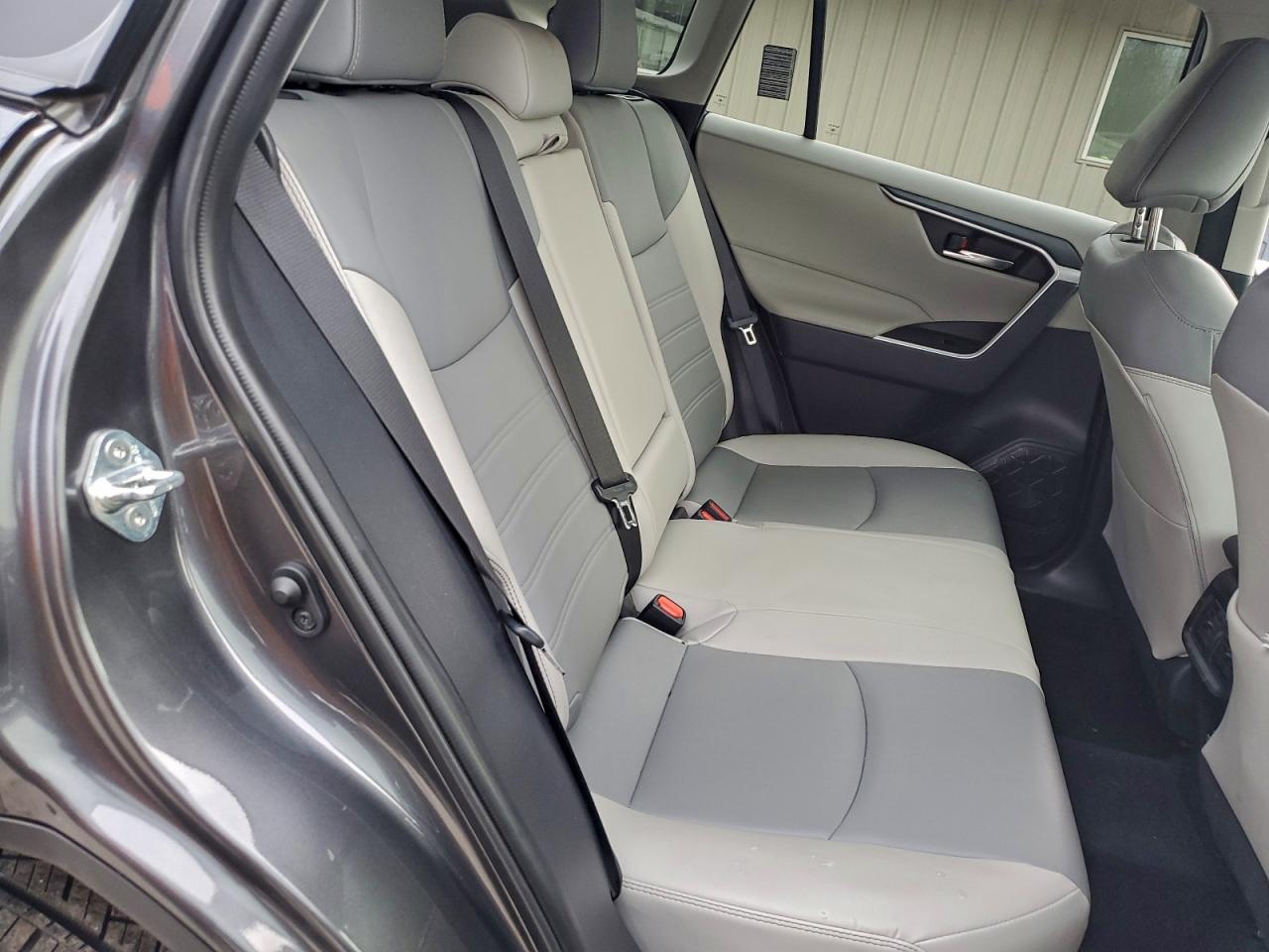 2020 Toyota Rav4 Xle Premium VIN: 2T3A1RFV9LC129123 Lot: 94220135