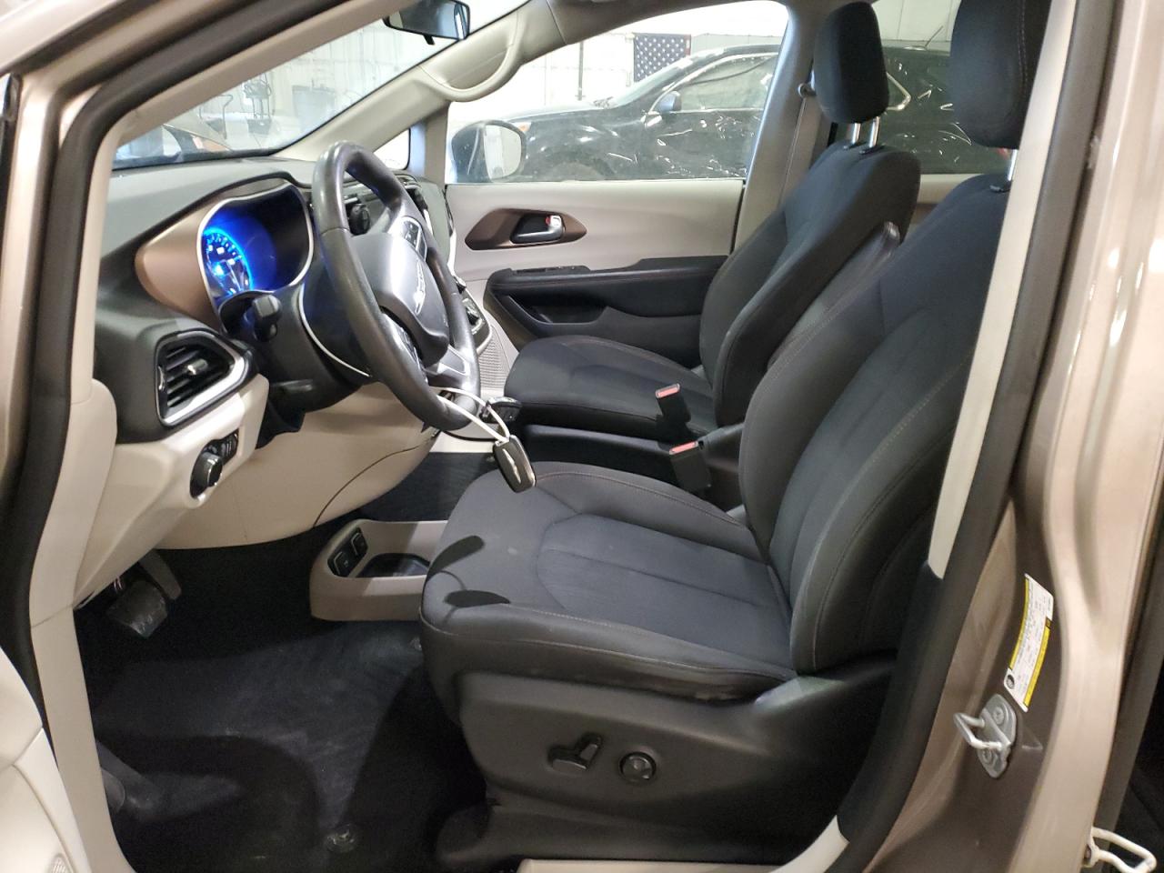 2018 Chrysler Pacifica Touring VIN: 2C4RC1DGXJR148661 Lot: 91859935