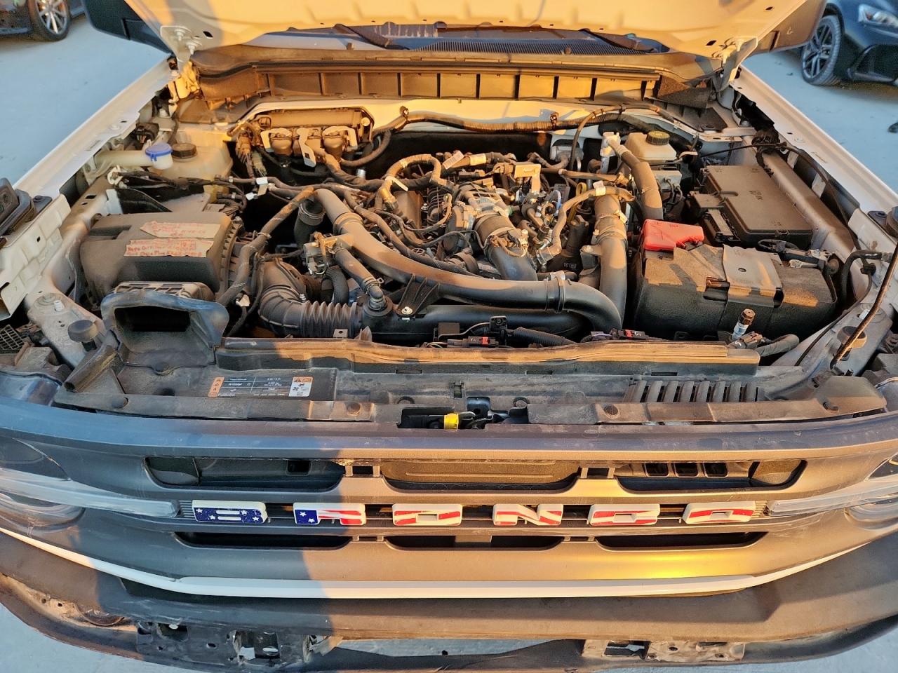 2022 Ford Bronco Base VIN: 1FMEE5BP1NLB39084 Lot: 92898325