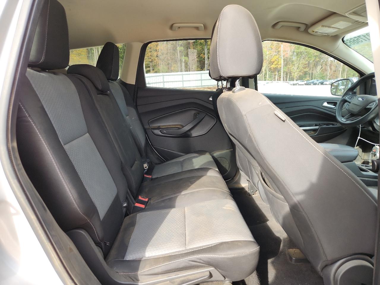 2017 Ford Escape Se VIN: 1FMCU0GDXHUB38977 Lot: 92175665