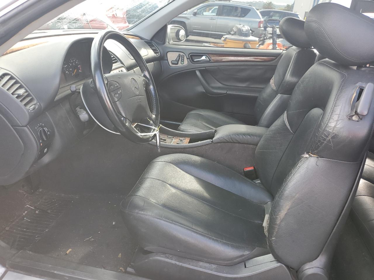 2003 Mercedes-Benz Clk 320 VIN: WDBLK65G63T130673 Lot: 93063675