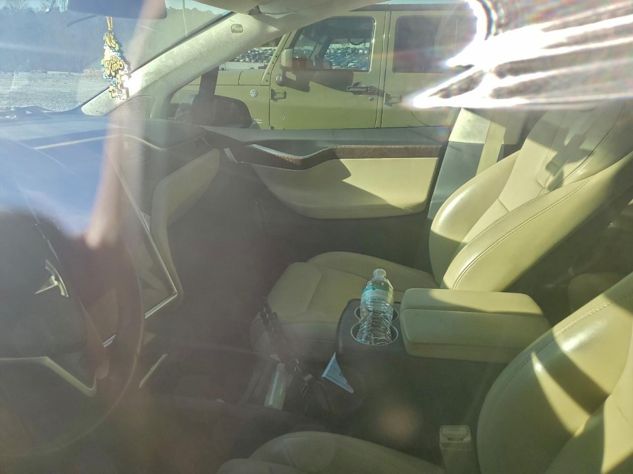 2017 Tesla Model X VIN: 5YJXCBE23HF049766 Lot: 94656355