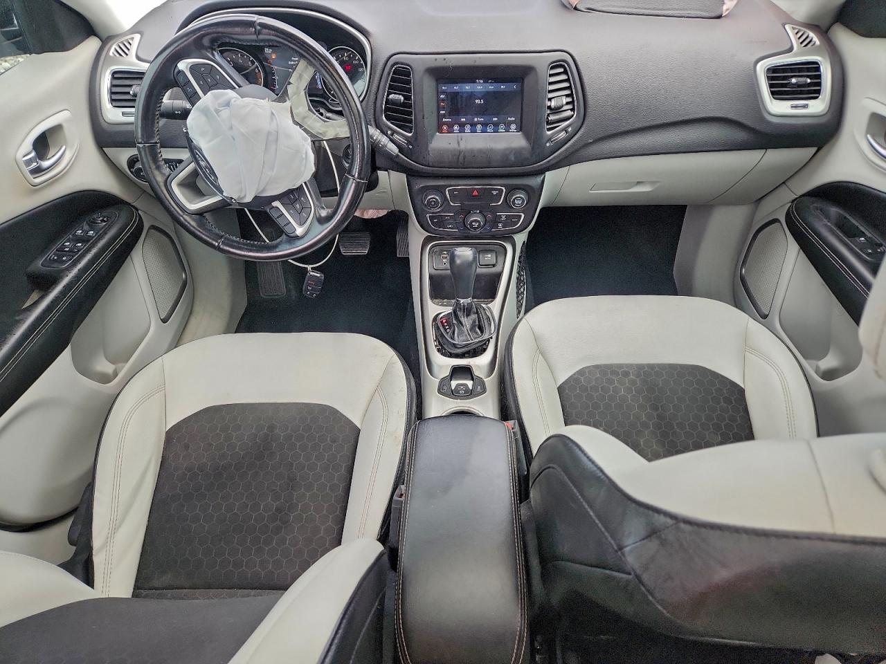 2018 Jeep Compass Latitude VIN: 3C4NJCBB5JT461329 Lot: 93370705