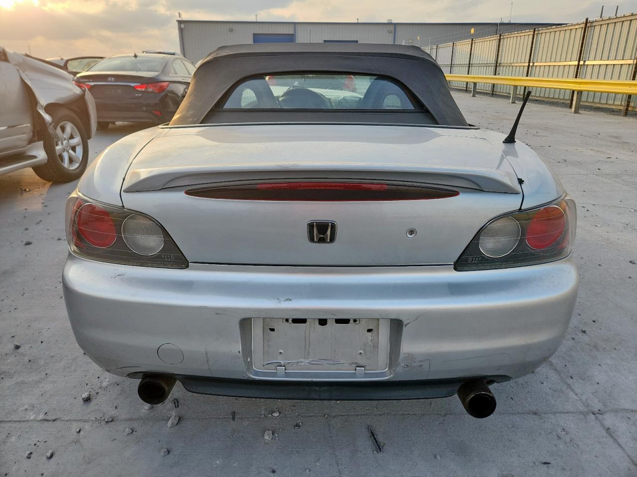2002 Honda S2000 VIN: JHMAP114X2T000269 Lot: 92760175