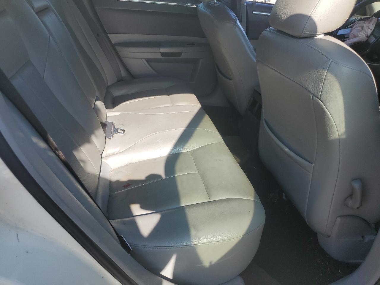 2007 Chrysler 300 Touring VIN: 2C3KA53G67H663739 Lot: 92318095