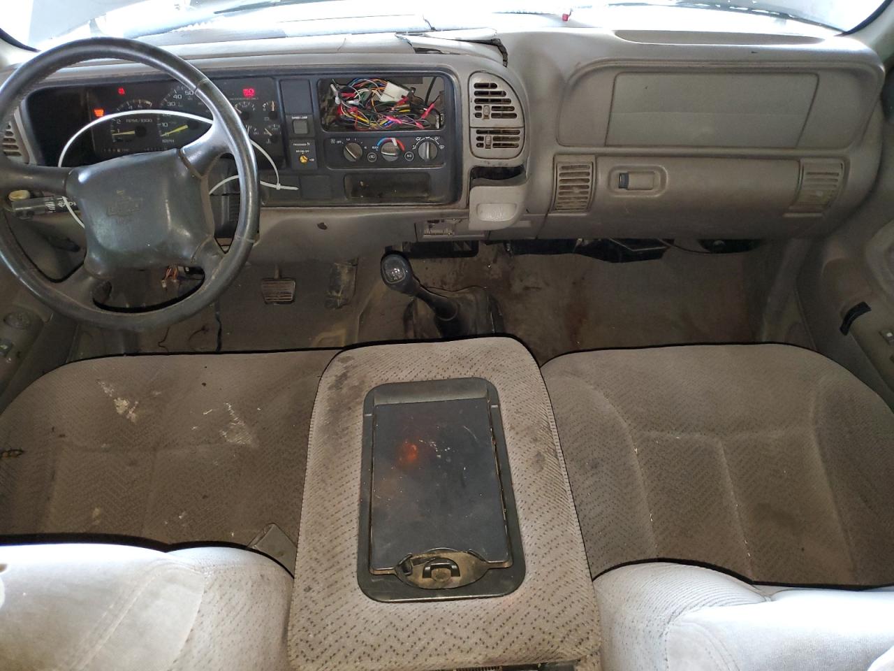 1998 Chevrolet Gmt-400 C1500 VIN: 1GCEC19W5WE255457 Lot: 92010255