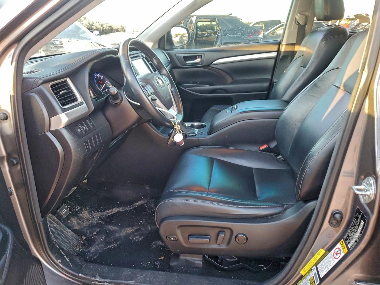 2018 Toyota Highlander Se VIN: 5TDJZRFH5JS497928 Lot: 94341465