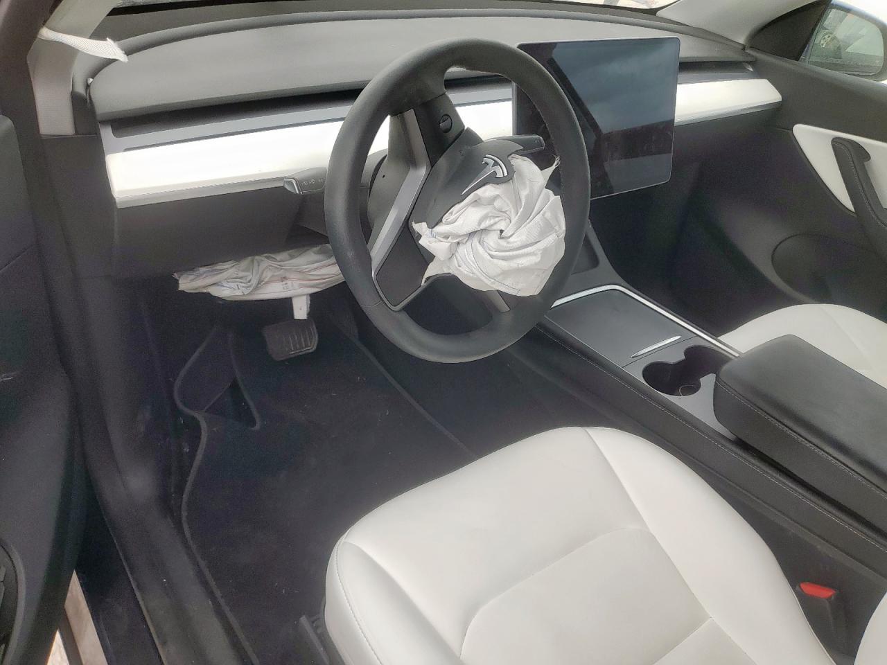 2022 Tesla Model Y VIN: 7SAYGDEE4NF355078 Lot: 93766075