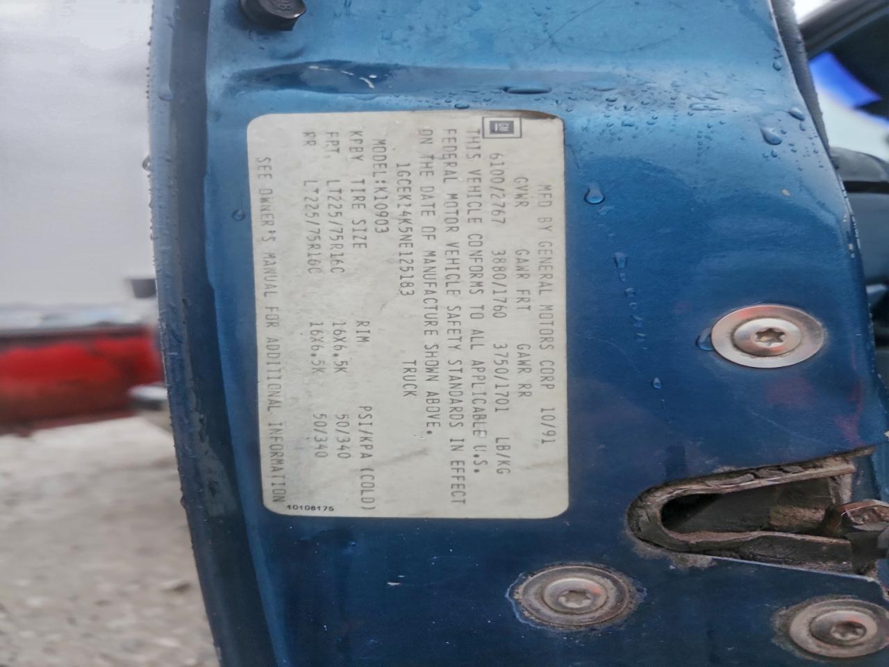 1992 Chevrolet Gmt-400 K1500 VIN: 1GCEK14K5NE125183 Lot: 94365655