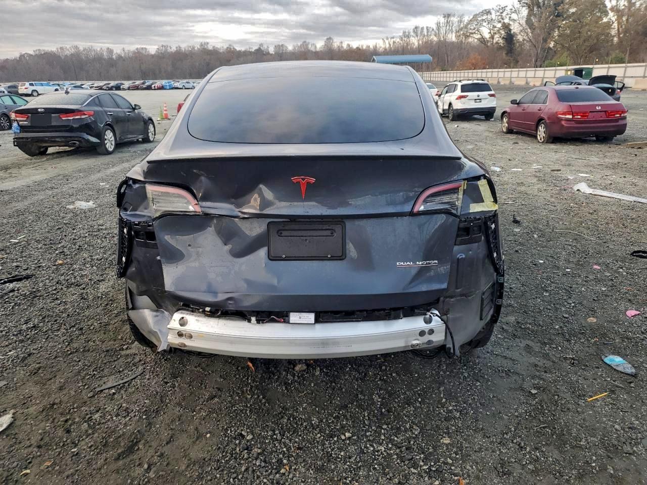 2022 Tesla Model Y VIN: 7SAYGDEF5NF373856 Lot: 94788005