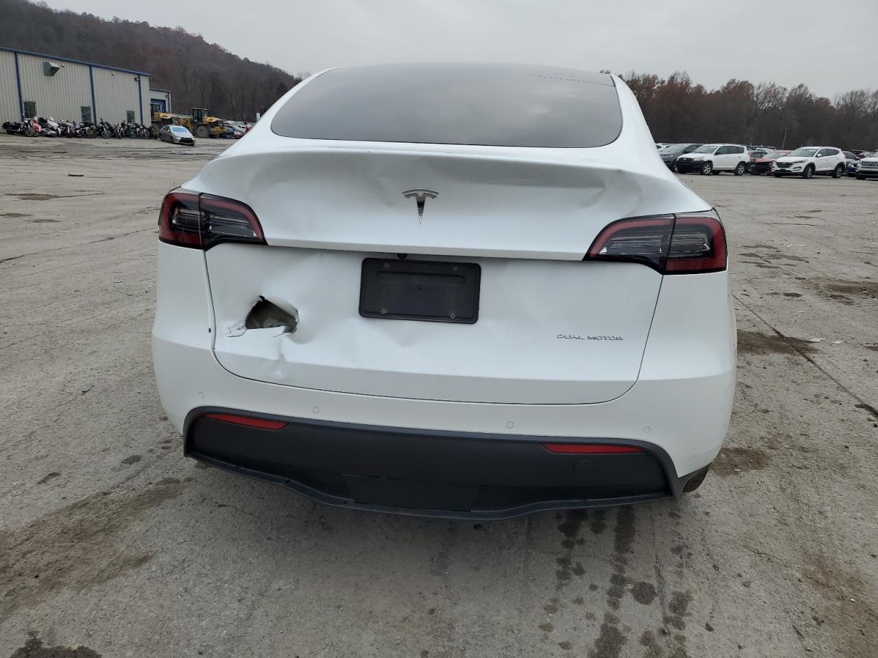 2022 Tesla Model Y VIN: 7SAYGDEE2NA011973 Lot: 93221215