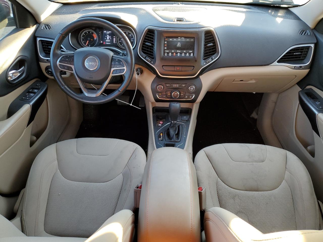 2019 Jeep Cherokee Latitude VIN: 1C4PJLCX6KD243670 Lot: 91562705