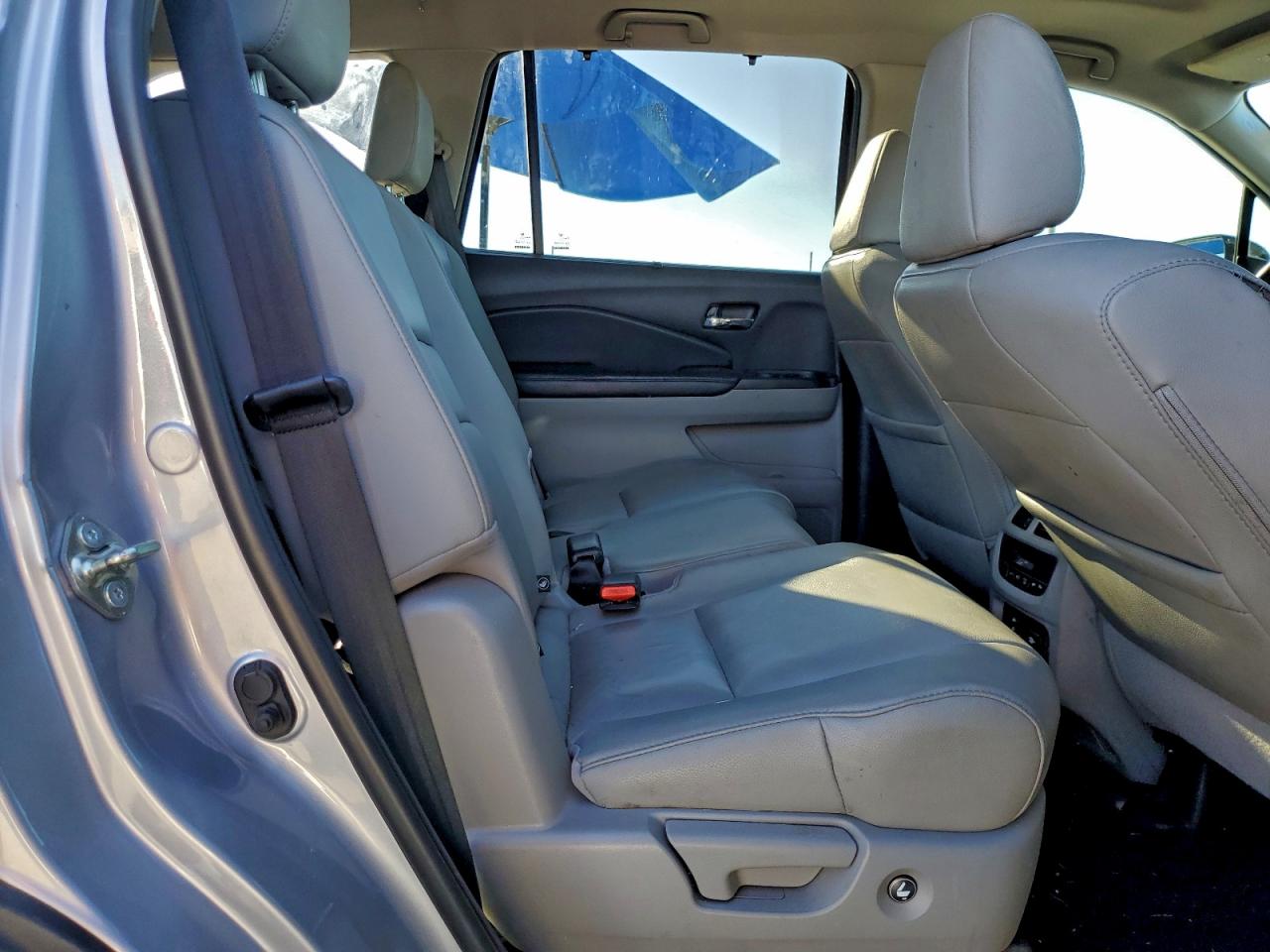 2018 Honda Pilot Touring VIN: 5FNYF5H93JB020456 Lot: 94380695