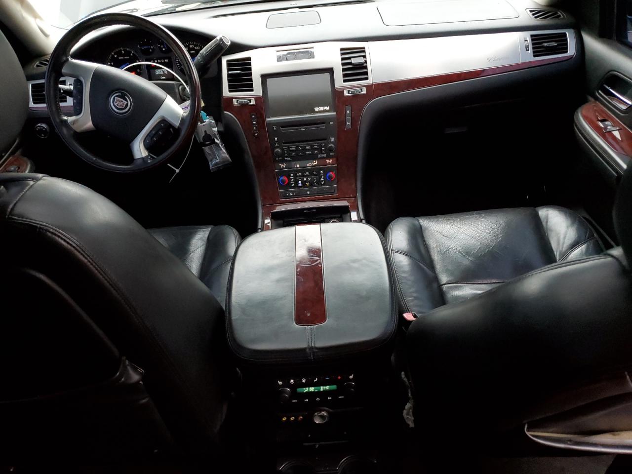 2008 Cadillac Escalade Luxury VIN: 1GYFK63848R237617 Lot: 92956095