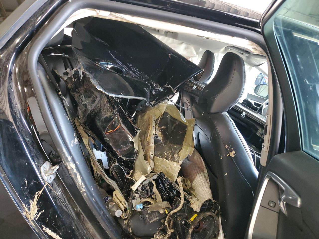 2015 Volvo V60 Platinum VIN: YV140MEM4F1258362 Lot: 91550405