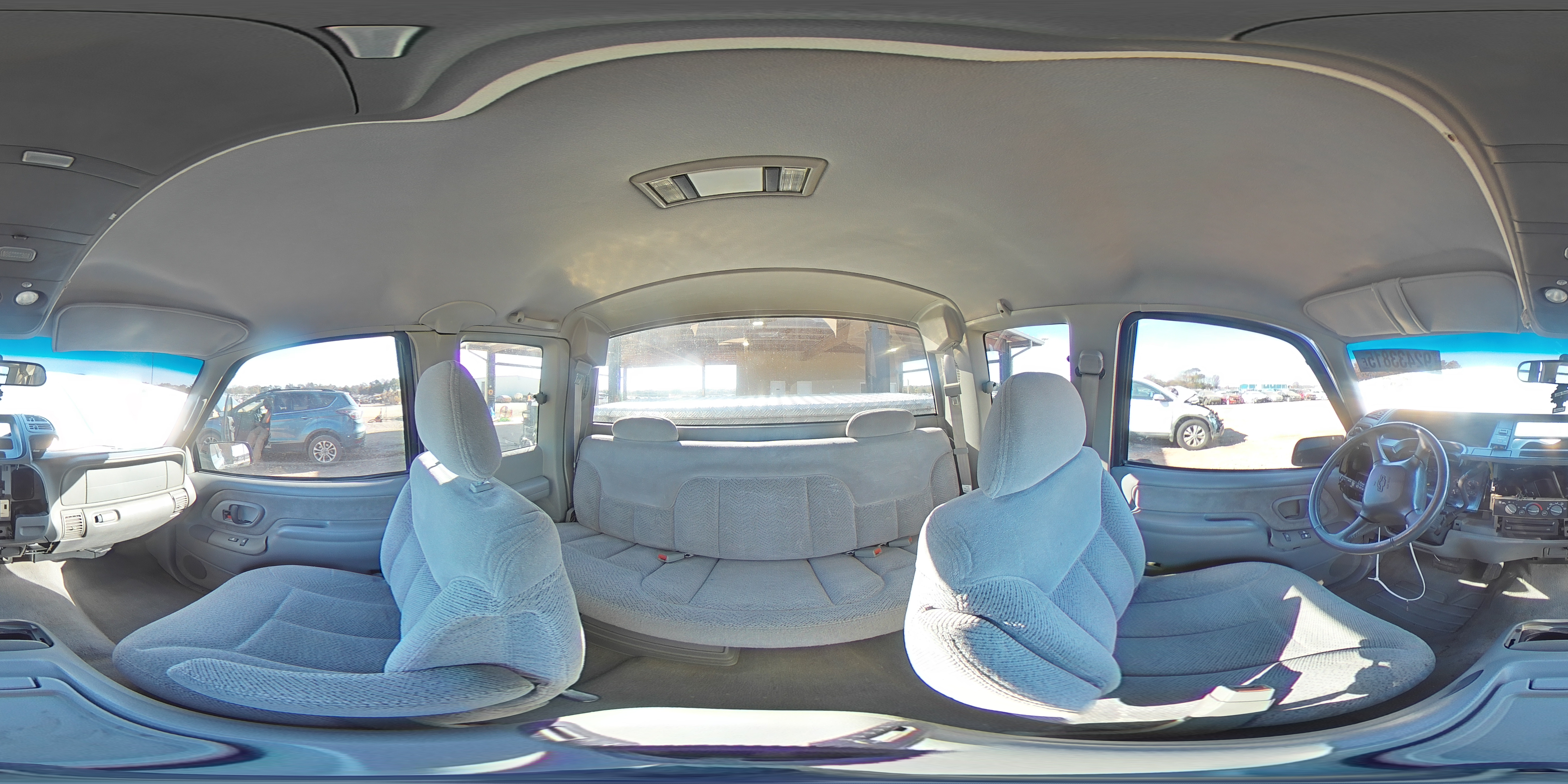 1999 Chevrolet Gmt-400 C1500 VIN: 1GCEC19R2XR107156 Lot: 92433815