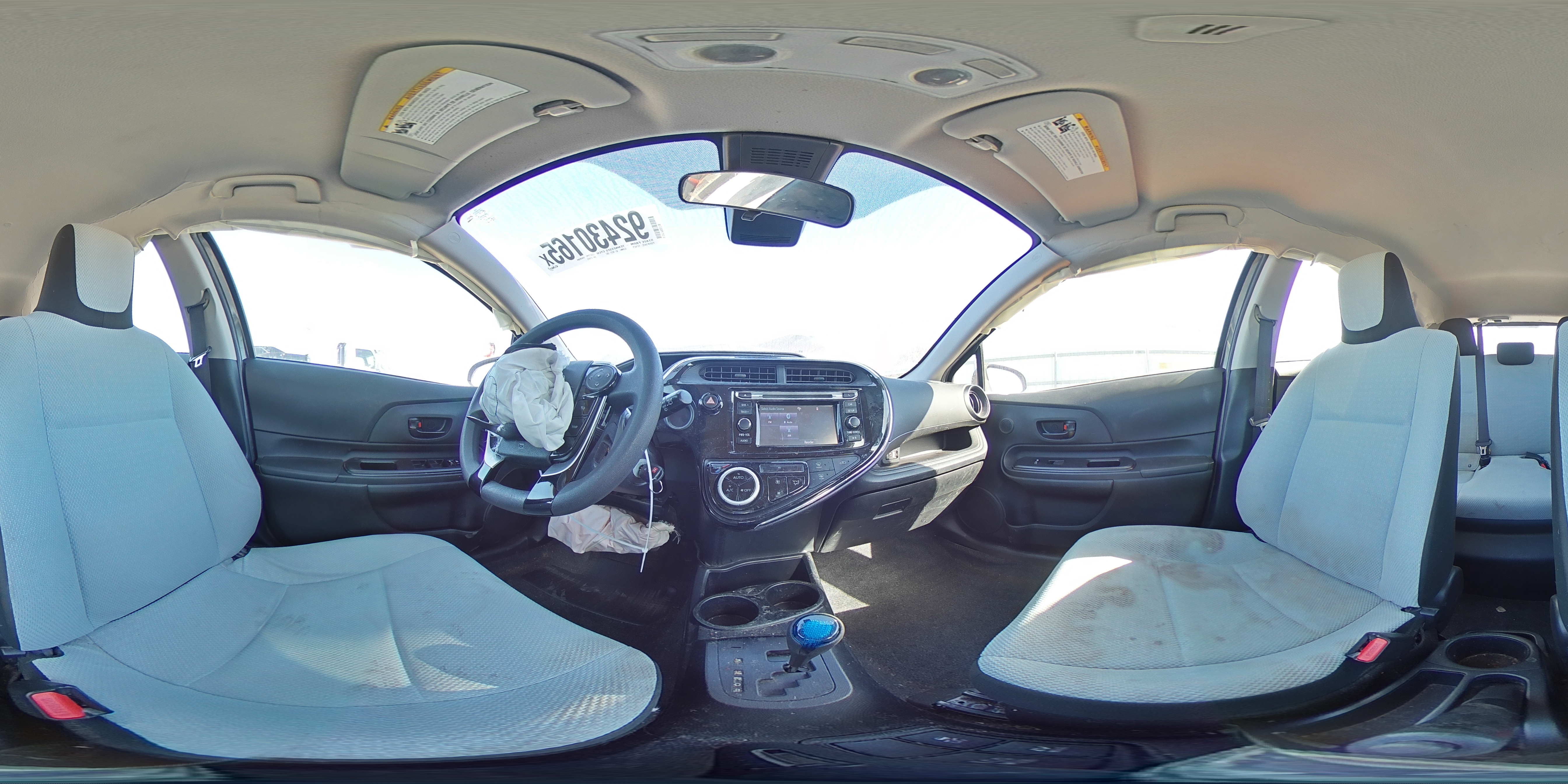 2018 Toyota Prius C VIN: JTDKDTB32J1615652 Lot: 92430165