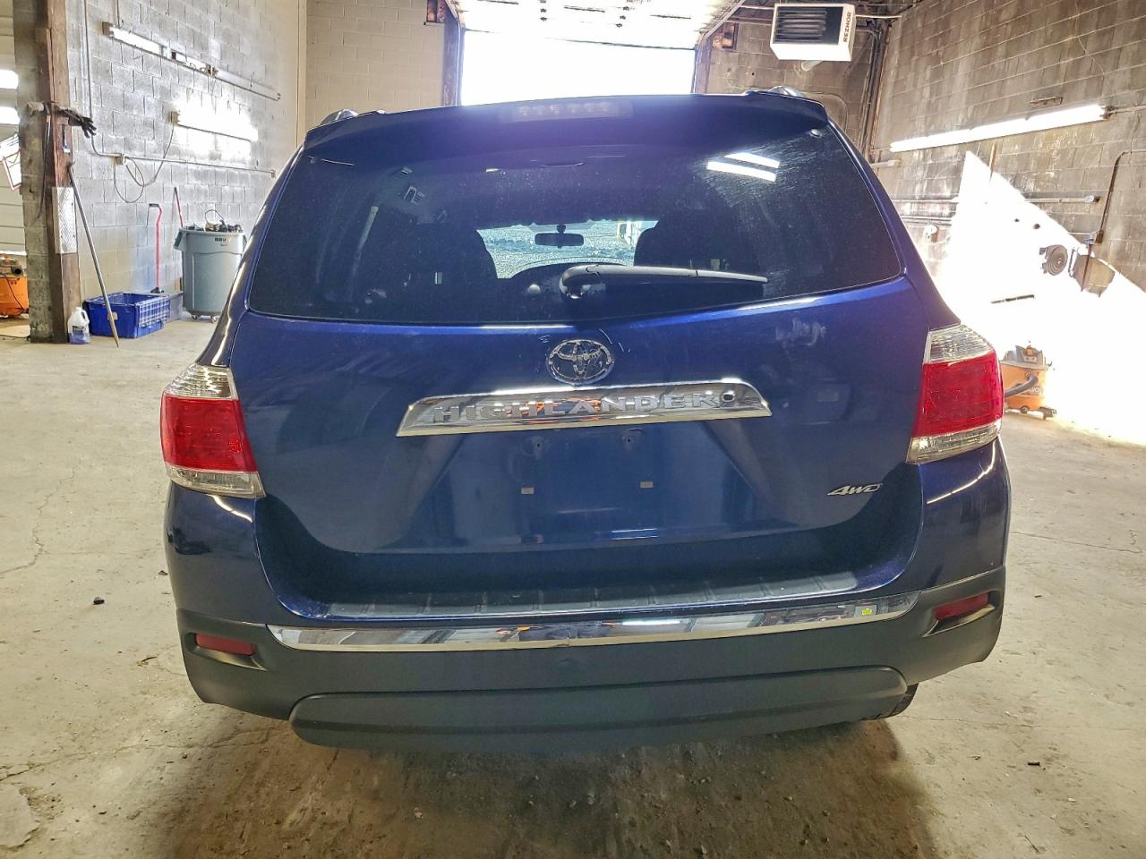 2011 Toyota Highlander Base VIN: 5TDBK3EH3BS083328 Lot: 93815515