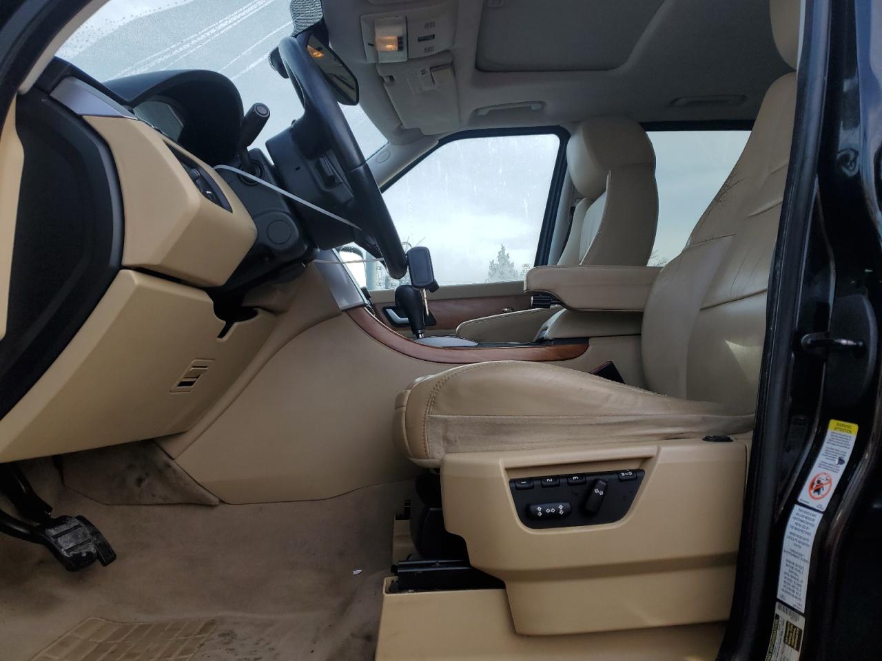 2007 Land Rover Range Rover Sport Hse VIN: SALSK25437A117546 Lot: 92546575