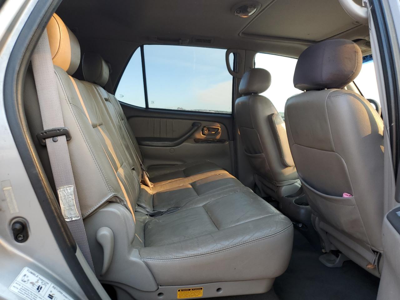 2001 Toyota Sequoia Limited VIN: 5TDZT38A51S055491 Lot: 92453895