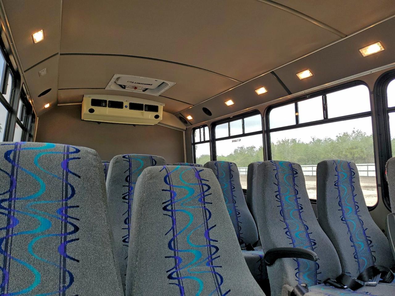 2014 Ford Econoline E450 Super Duty Cutaway Van VIN: 1FDFE4FS3EDB10029 Lot: 92716835