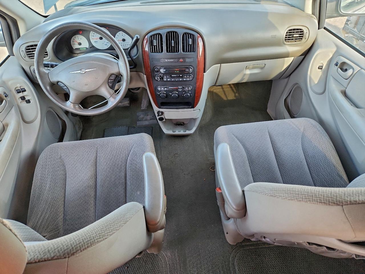 2006 Chrysler Town & Country VIN: 1A4GP45RX6B519587 Lot: 93696125