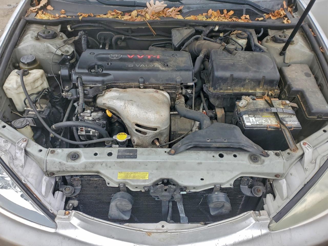 2004 Toyota Camry Le VIN: 4T1BE30K74U917587 Lot: 93949025