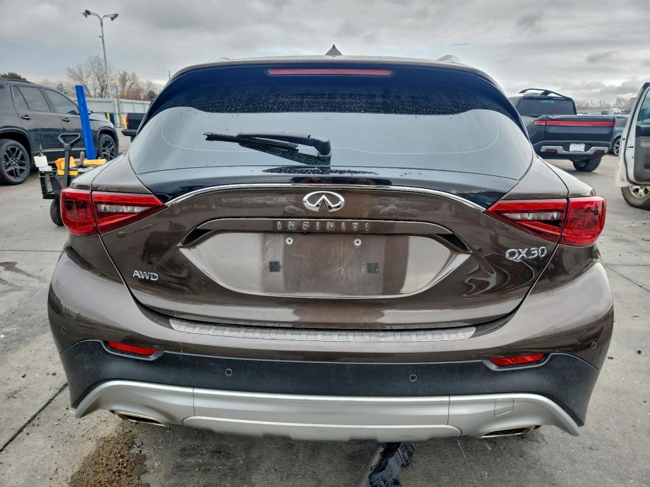 2018 Infiniti Qx30 Base VIN: SJKCH5CR0JA047986 Lot: 93930865