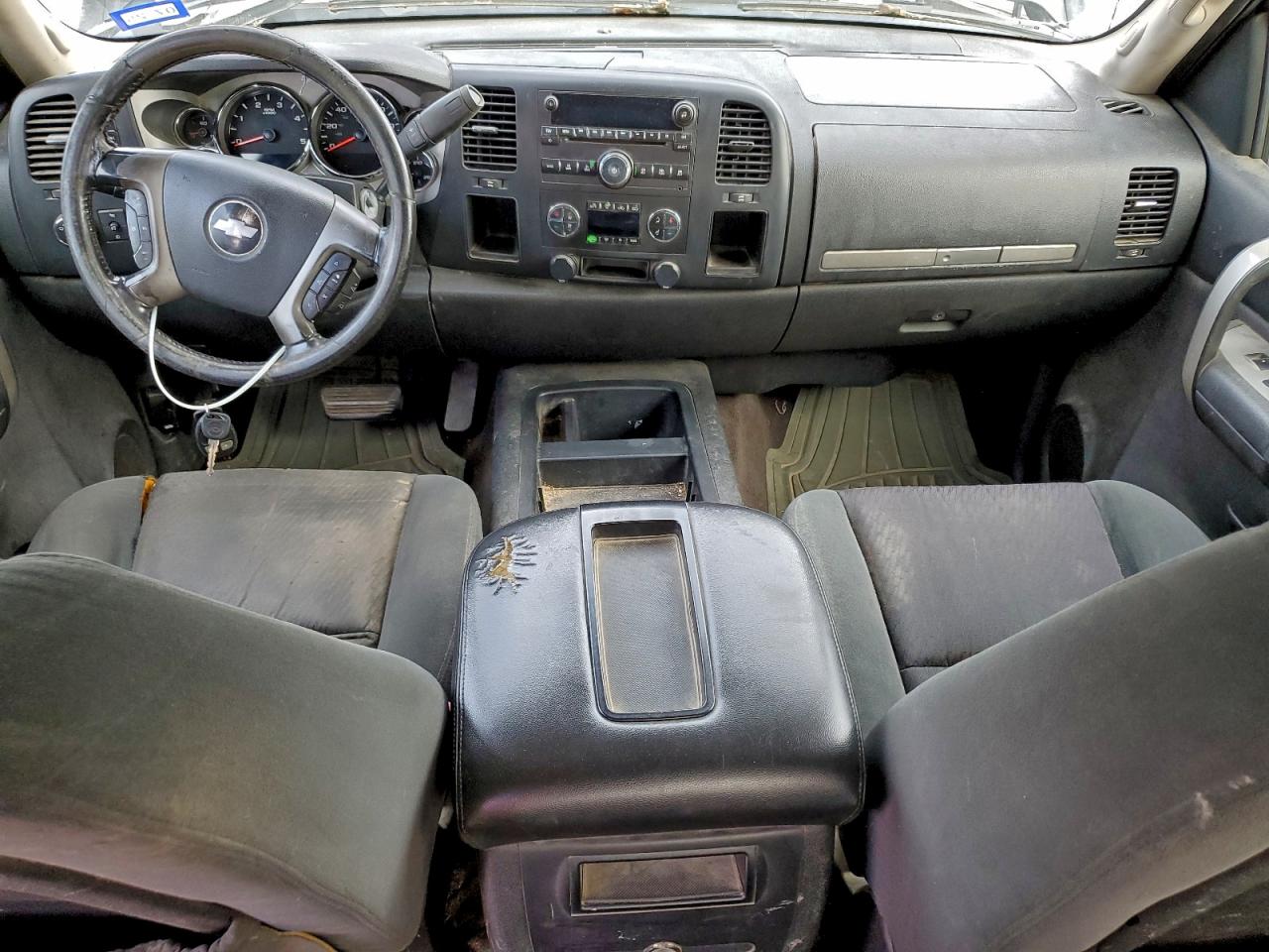 2008 Chevrolet Silverado C2500 Heavy Duty VIN: 1GCHC23698F105781 Lot: 94409105