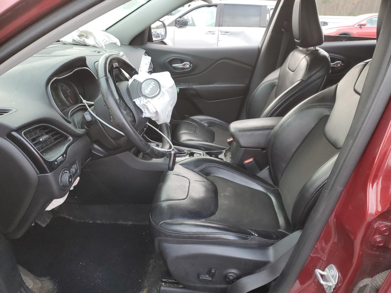 2019 Jeep Cherokee Latitude Plus VIN: 1C4PJMLB9KD318968 Lot: 92804615