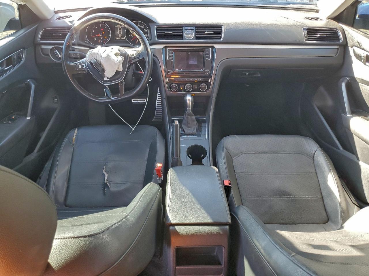 2017 Volkswagen Passat R-Line VIN: 1VWDT7A3XHC014800 Lot: 94300465