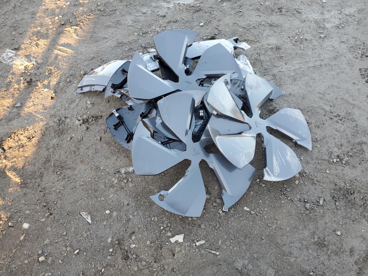 2026 Tesla Model Y VIN: 7SAYGDEE8TA584454 Lot: 93414495