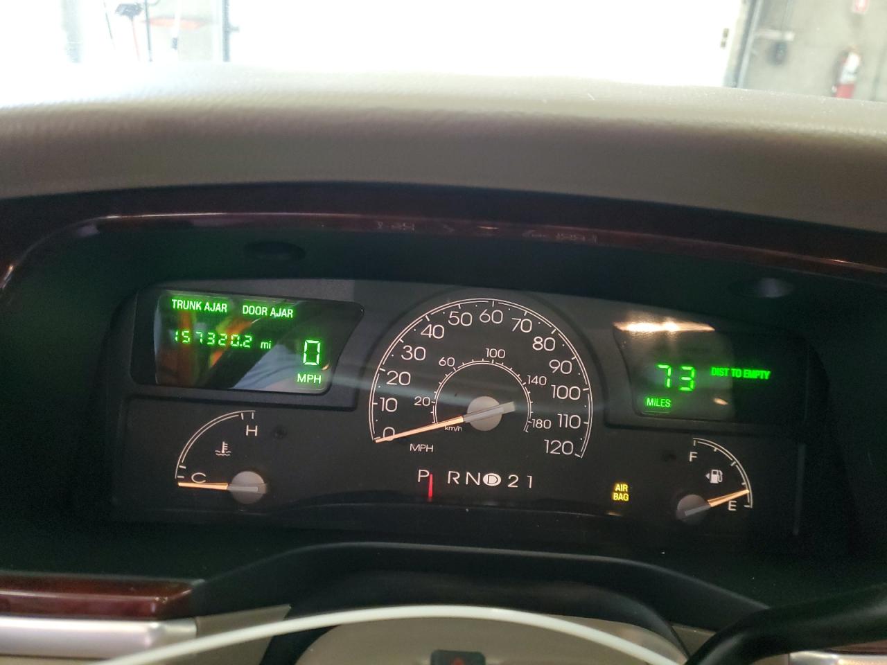 2004 Lincoln Town Car Ultimate VIN: 1LNHM83W74Y639579 Lot: 92452075