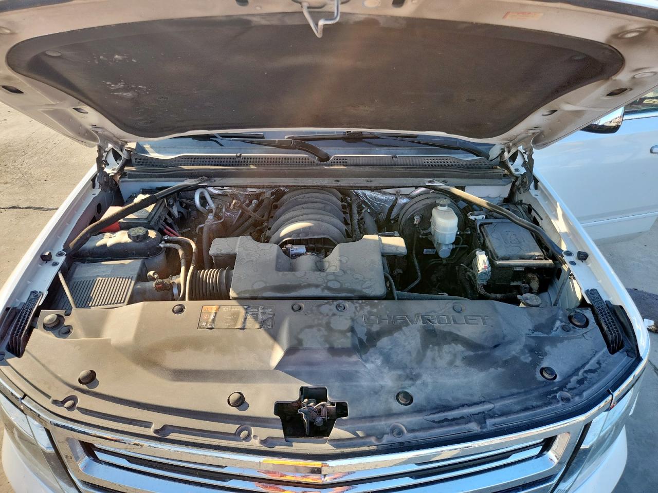 2016 Chevrolet Suburban K1500 Ltz VIN: 1GNSKJKC3GR163819 Lot: 92708435