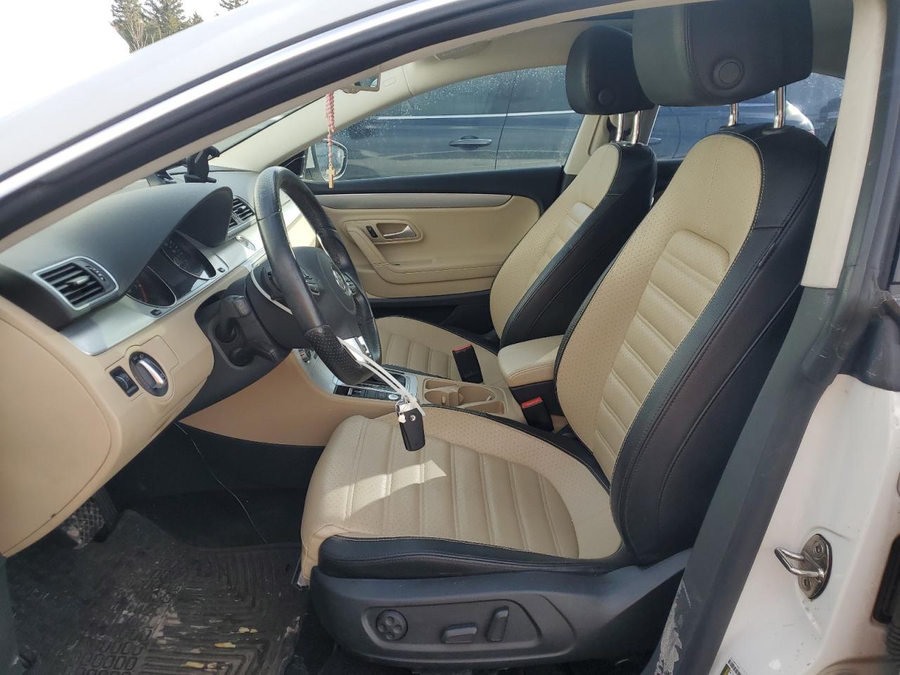 2015 Volkswagen Cc Sport VIN: WVWBN7AN2FE827166 Lot: 92845545