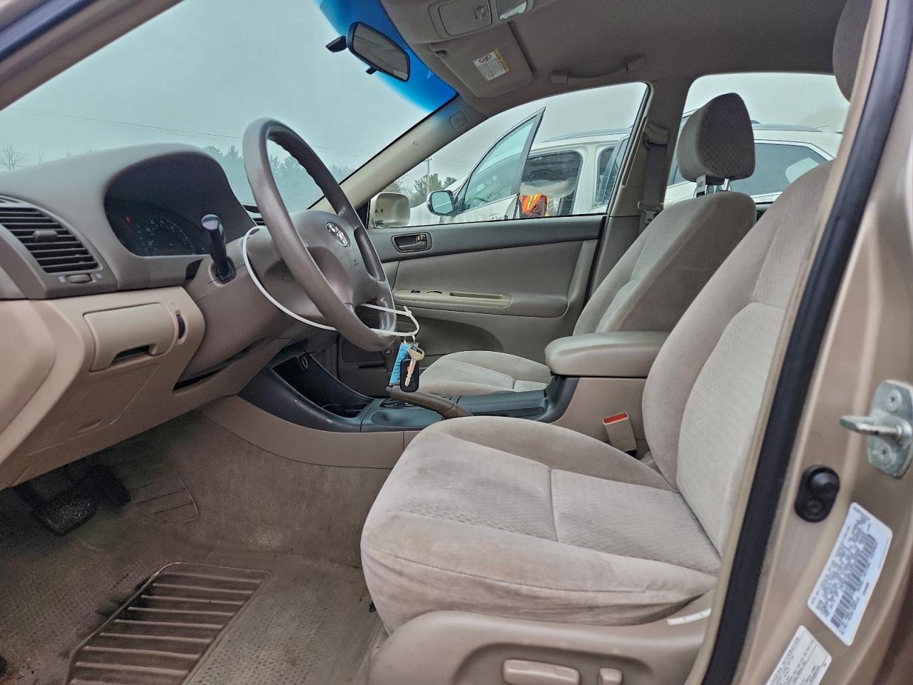 2003 Toyota Camry Le VIN: 4T1BE30K23U233982 Lot: 92951375