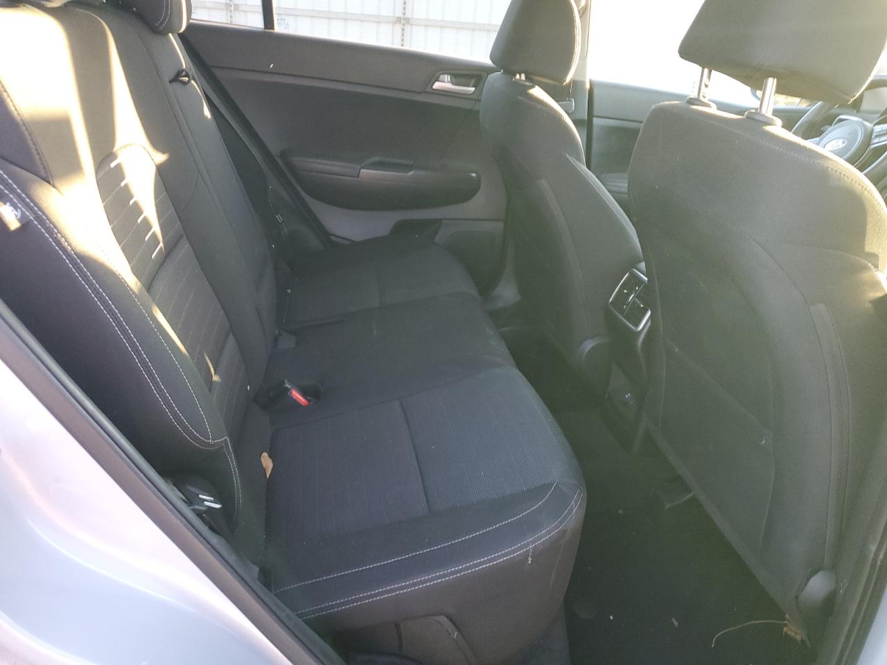 2018 Kia Sportage Lx VIN: KNDPMCACXJ7370104 Lot: 92692985