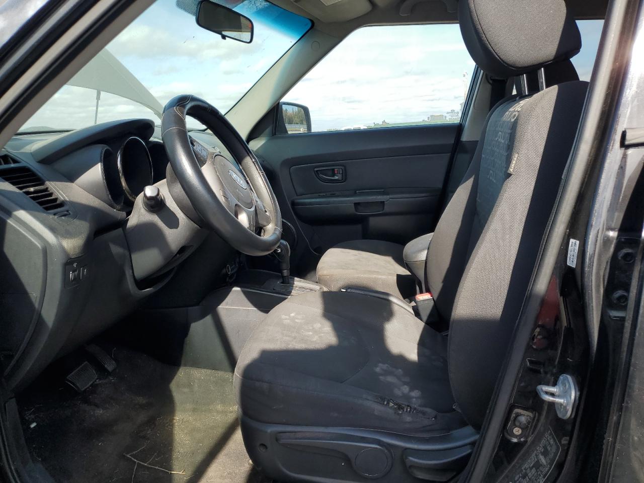 2010 Kia Soul + VIN: KNDJT2A26A7135824 Lot: 92671795