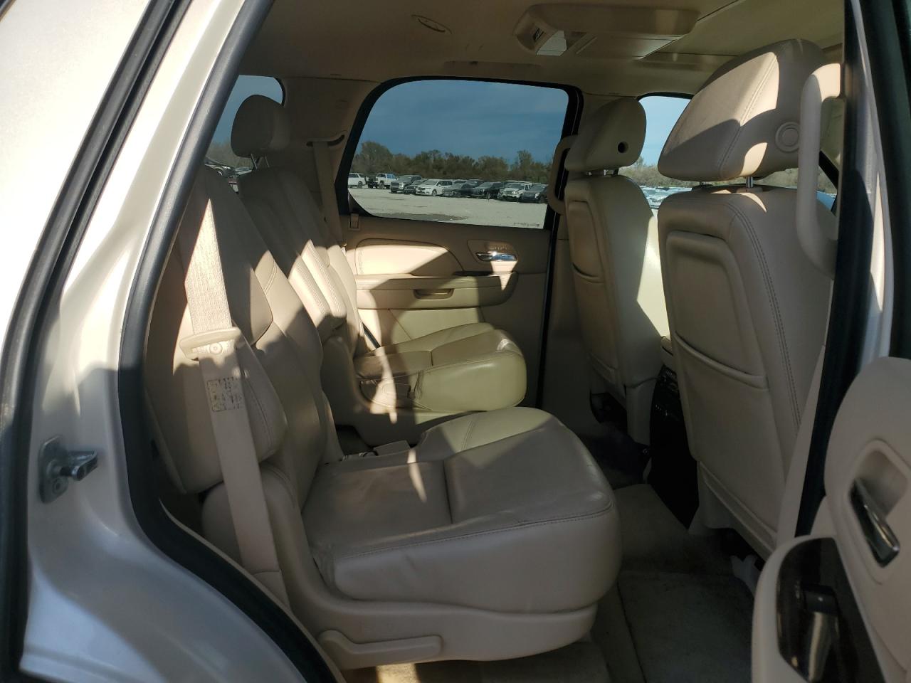 2007 Cadillac Escalade Luxury VIN: 1GYEC63867R259108 Lot: 92455255