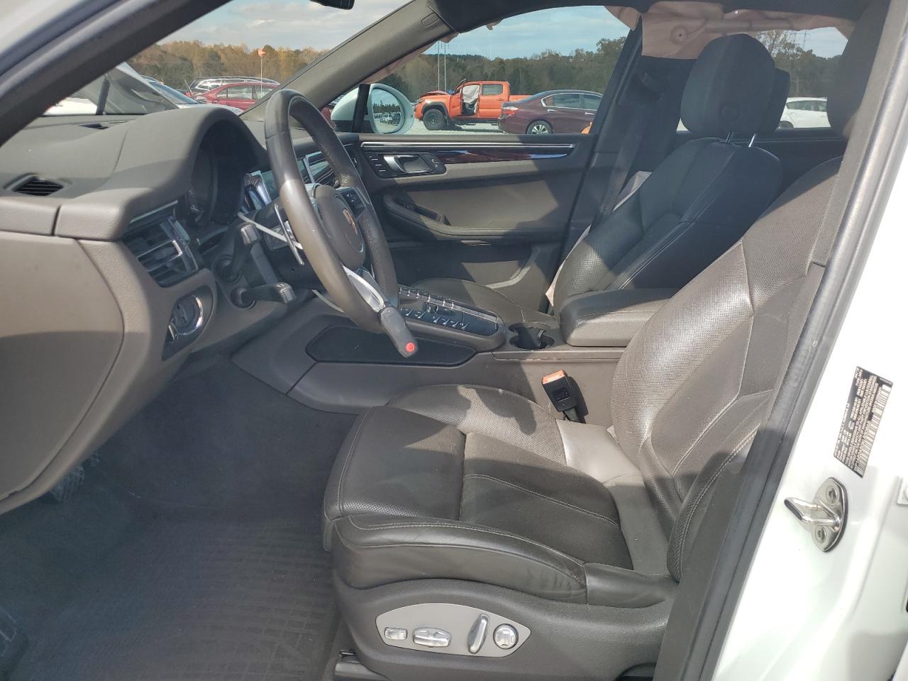 2019 Porsche Macan S VIN: WP1AB2A50KLB30865 Lot: 91898585