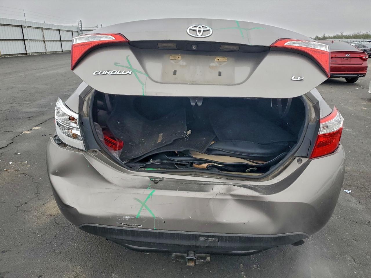 2016 Toyota Corolla L VIN: 5YFBURHE2GP398975 Lot: 94265655